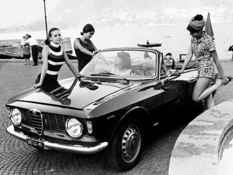 1965 италия. Alfa Romeo Spider.