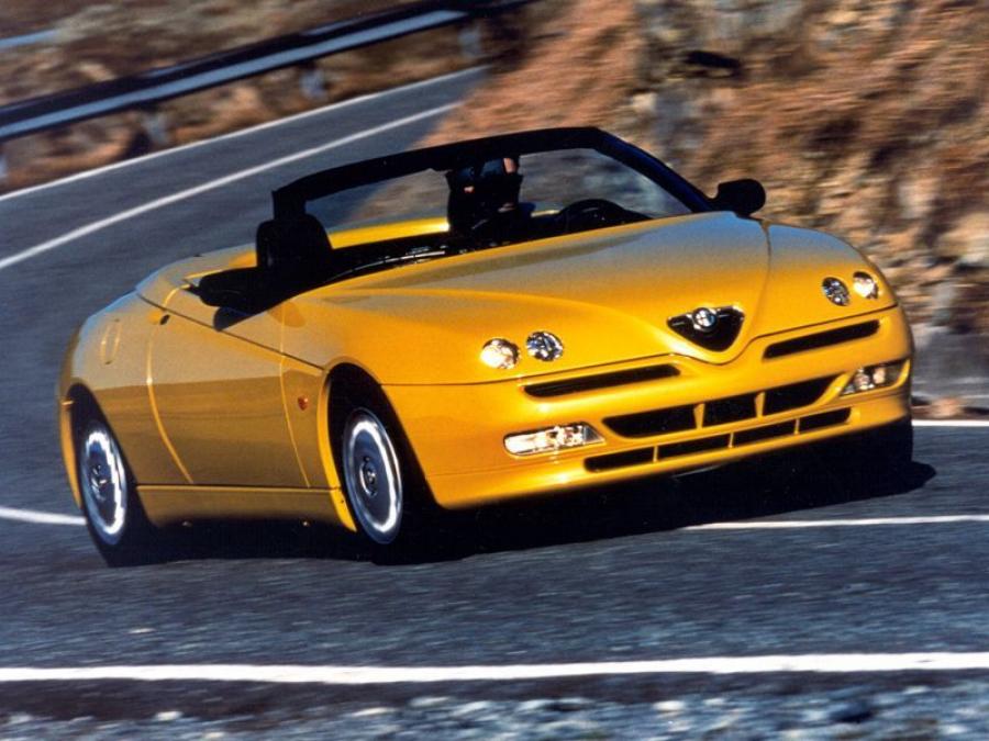 Alfa Romeo Spider 916