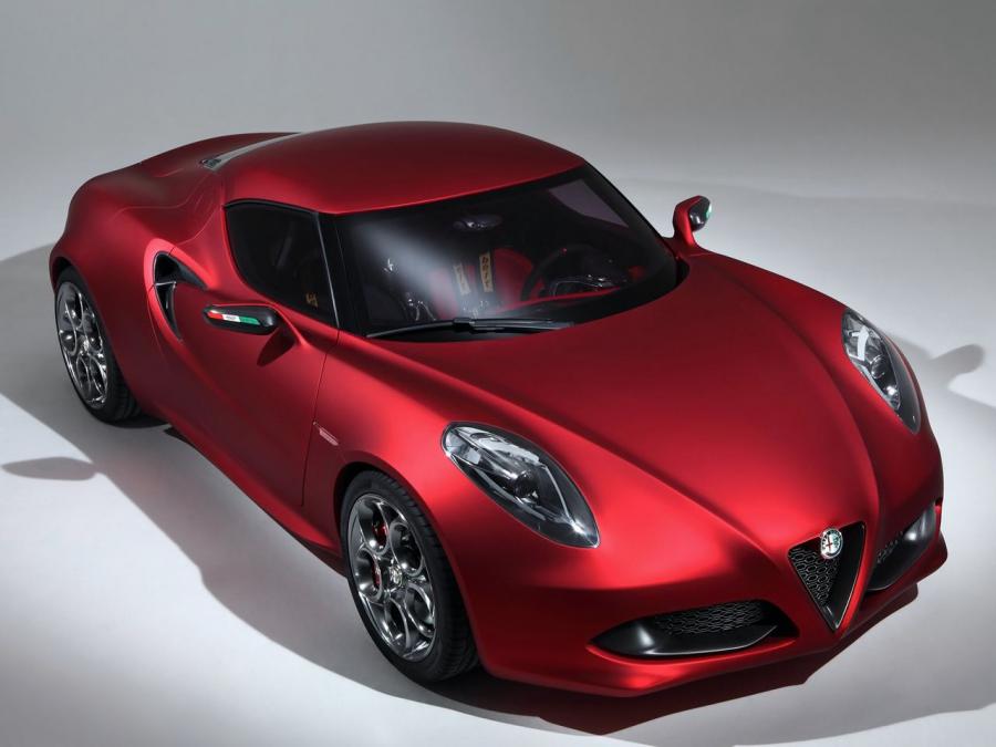 Alfa Romeo 4c вид сбоку