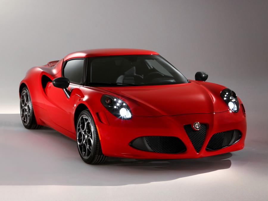 Альфа красивые фото Alfa Romeo 4C Launch Edition в кузове 960, выпускаемого с 2013 года по 2014 год 