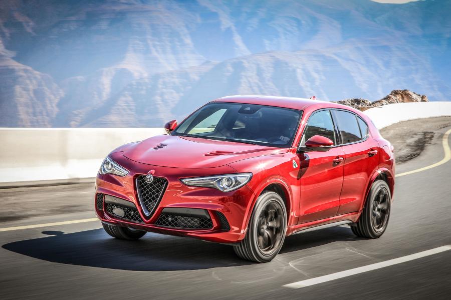 Alfa romeo stelvio quadrifoglio фото