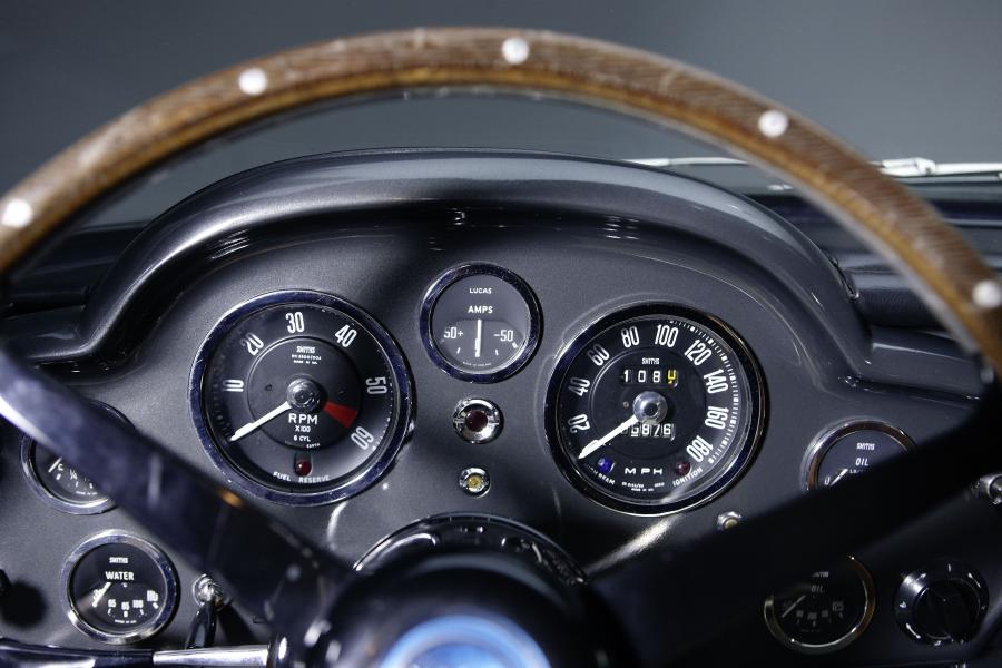 Aston Martin db5 Speedometer