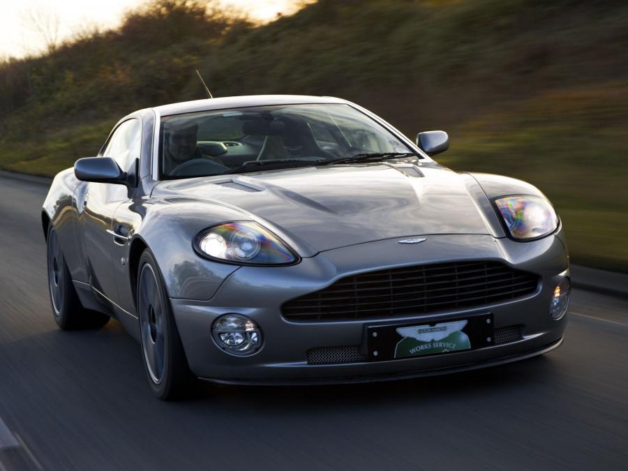 Aston Martin Vanquish 2001