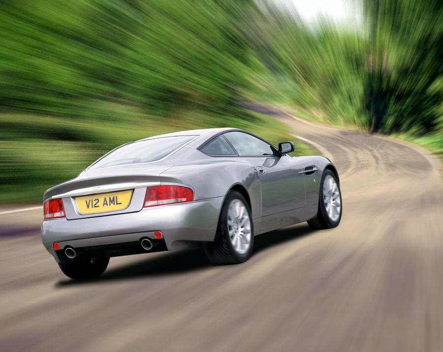 Aston Martin Vanquish 2001