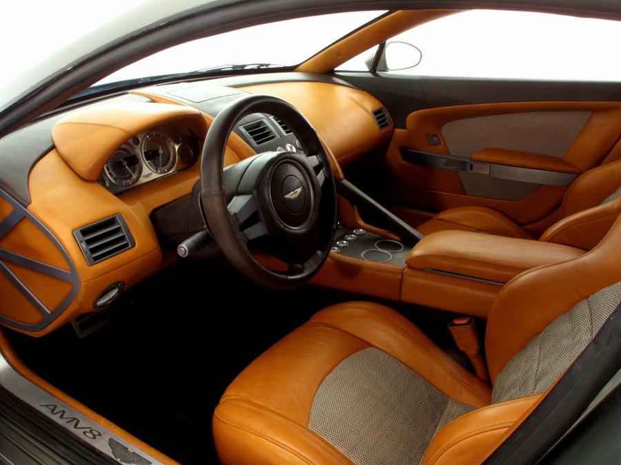 Aston Martin Vantage v12 Interior