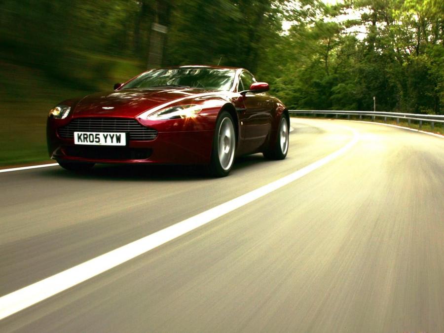 Aston Martin v8 Vantage 2005