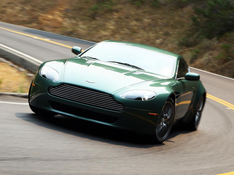 Aston Martin d89