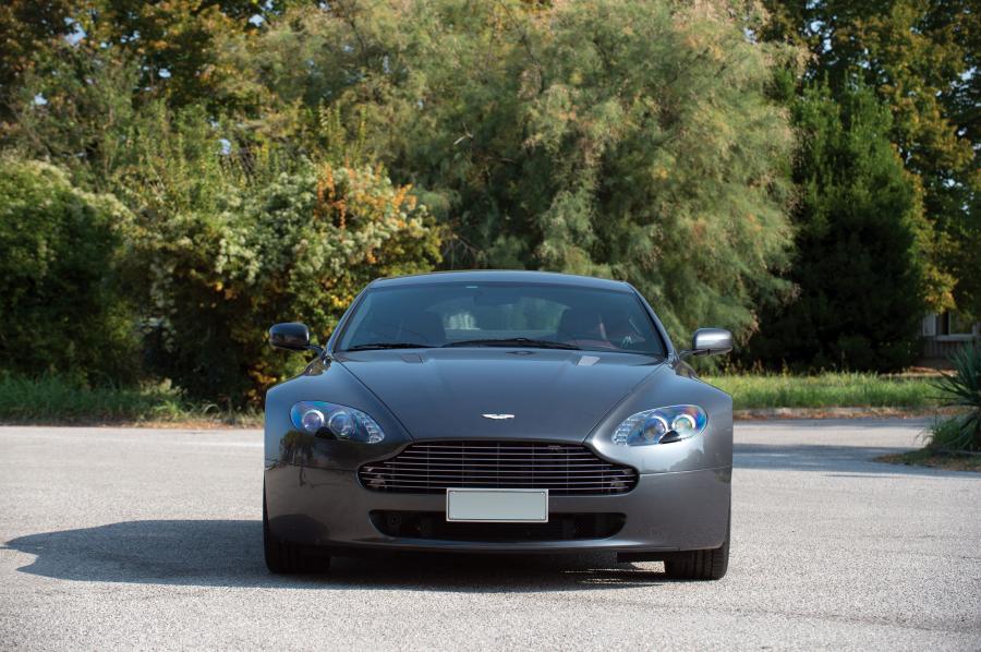 Aston Martin v8 Vantage 2008 кабриолет