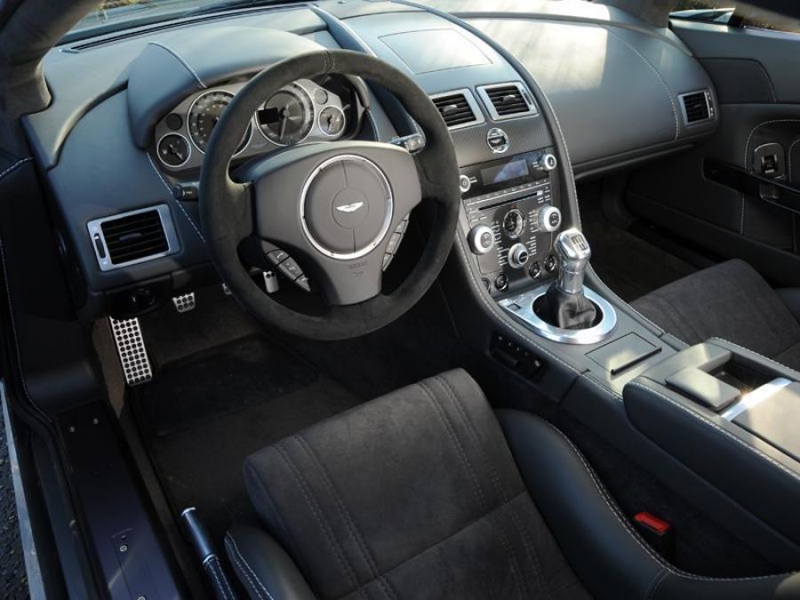 Aston Martin db9 2006 салон