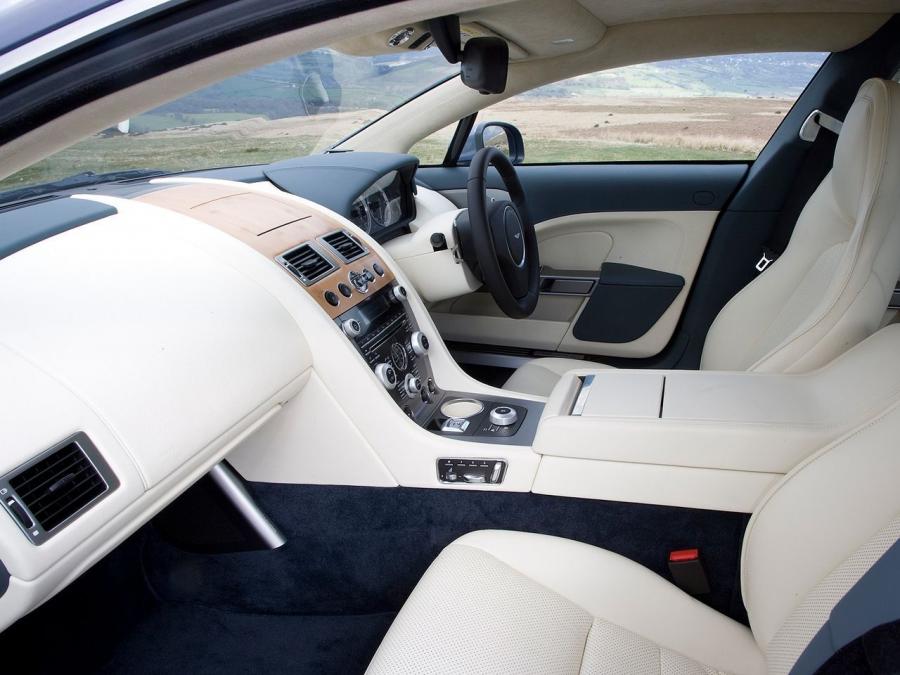 Aston Martin rapide 2010