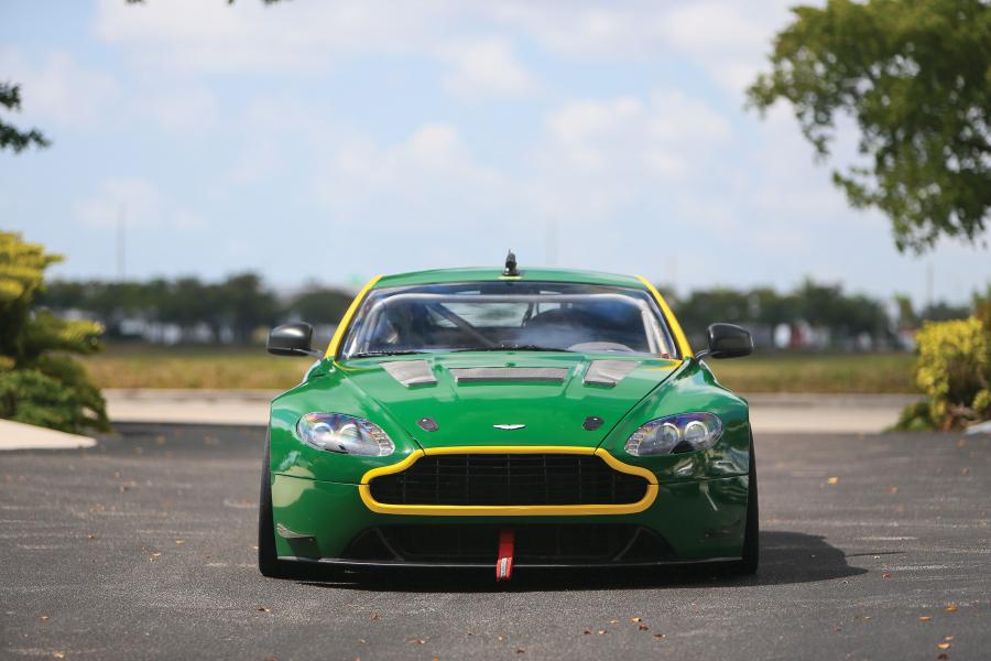 Aston Martin v8 Vantage 2010