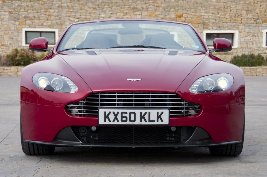 Aston Martin db8 Vantage