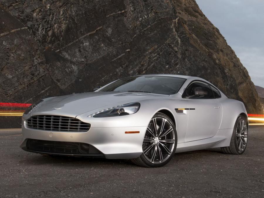 Aston Martin rapide багажник