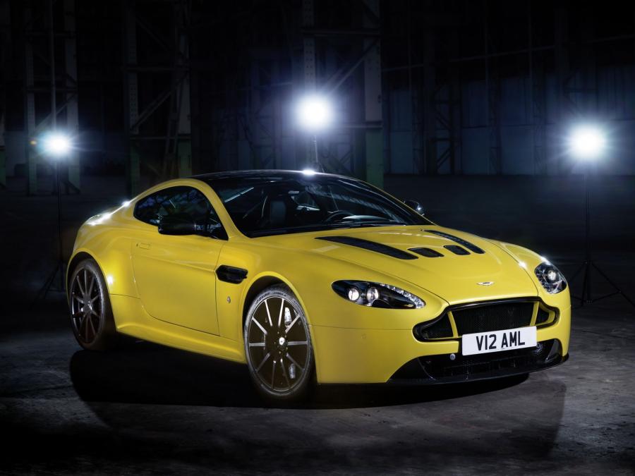 Aston Martin 2013 v8 Vantage s