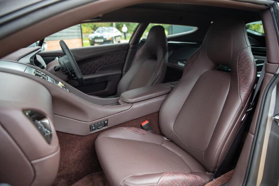 Aston Martin Vanquish Interior