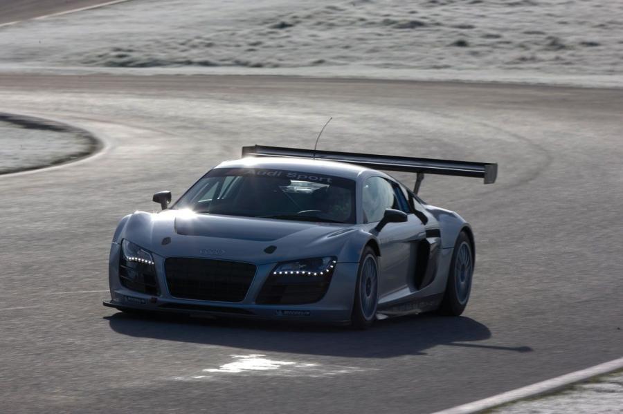 Audi r8 LMS 2011