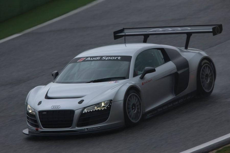 Audi r8 LMS 2011