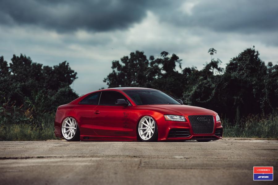 Ауди s5 Vossen черная