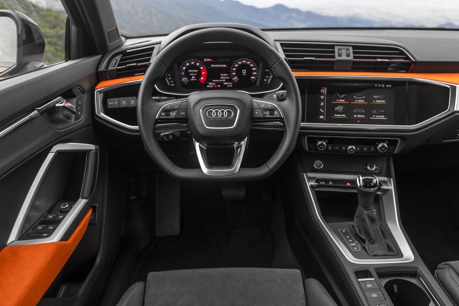 Audi q3 интерьер