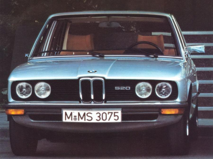 BMW 1976 года