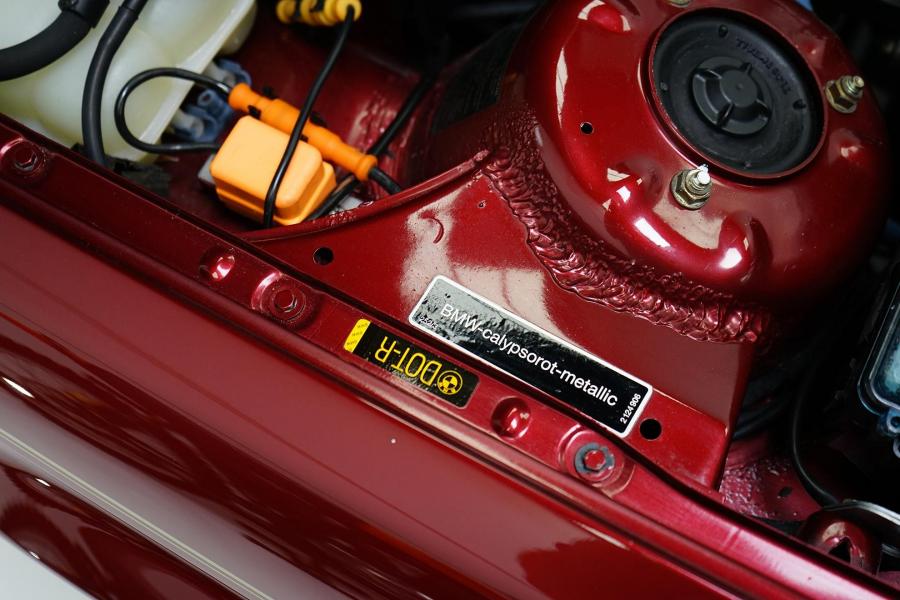 Bmw e34 calypso red. Ром шри ланка calypso. Ланкийский ром калипсо. Calypso red. Calypso red metallic e34.