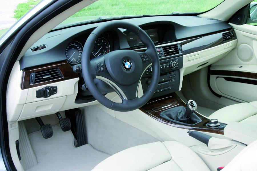 BMW 320d за рулём