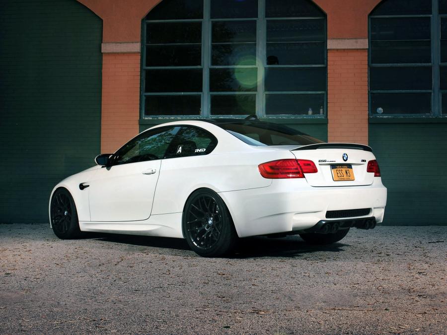 BMW e92 белая