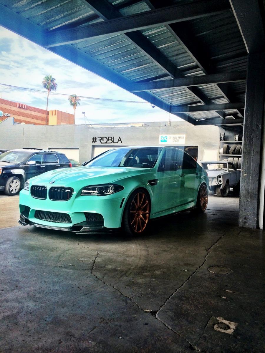 BMW кислотный m5