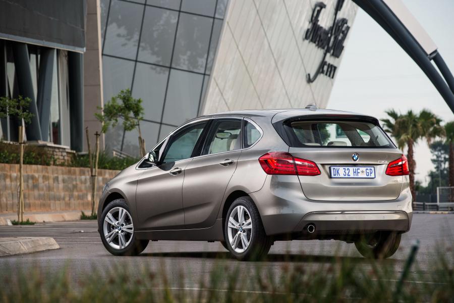 Bmw 218i фото