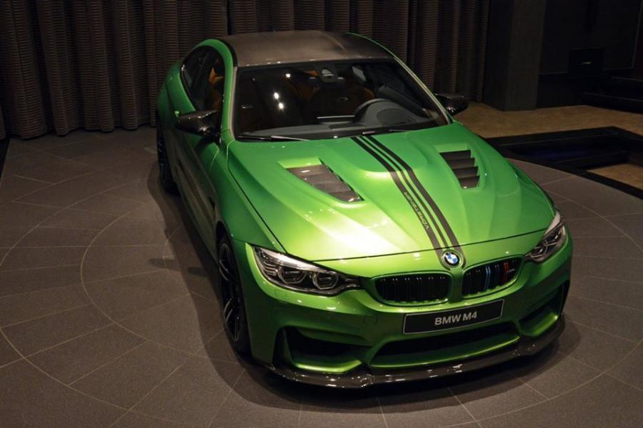 BMW m4 зеленая