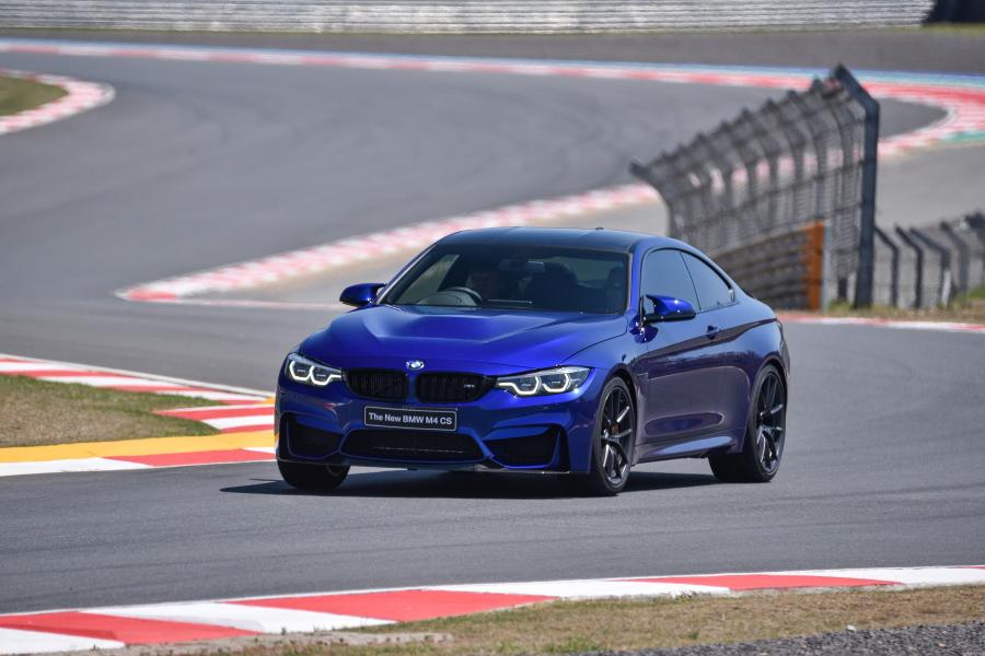 BMW m4 Black Blue