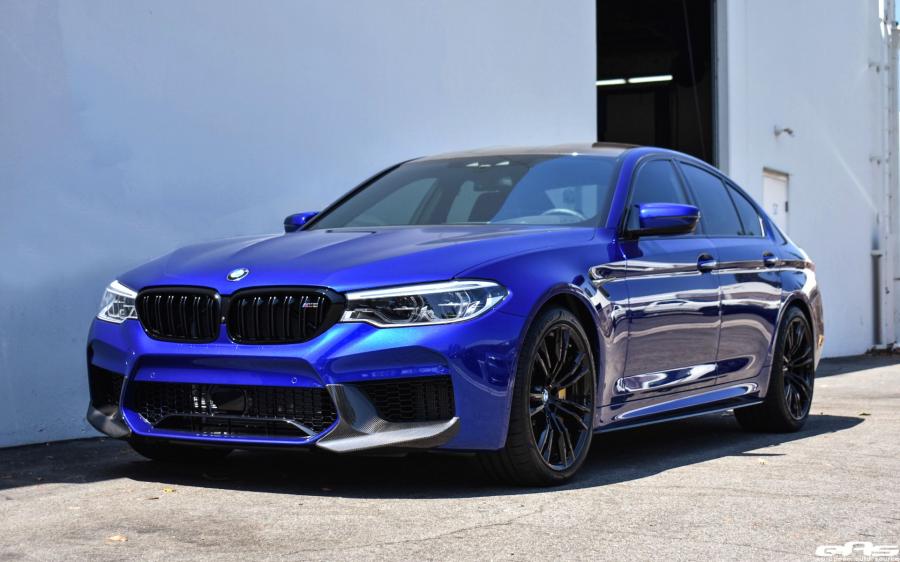 BMW m5 f90 синяя тонированная