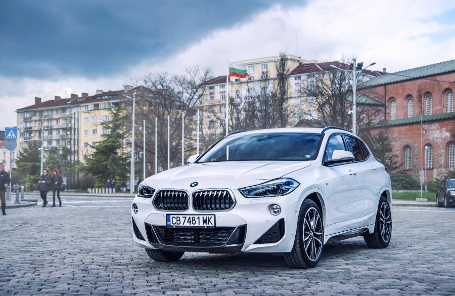 BMW x2 белый салон