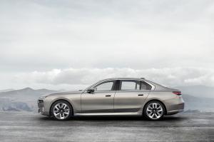 BMW i7 xDrive60 2022 года 
