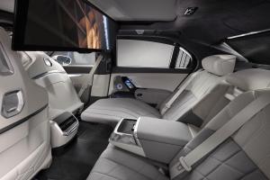 BMW i7 xDrive60 2022 года 