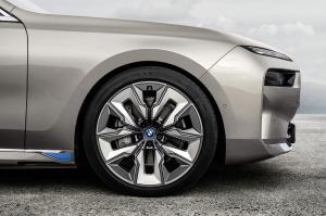 BMW i7 xDrive60 2022 года 