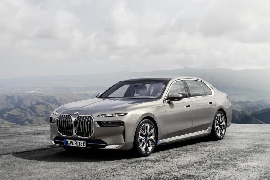  BMW i7 xDrive60 (G70) 2022 года  (фото 5 из 24)