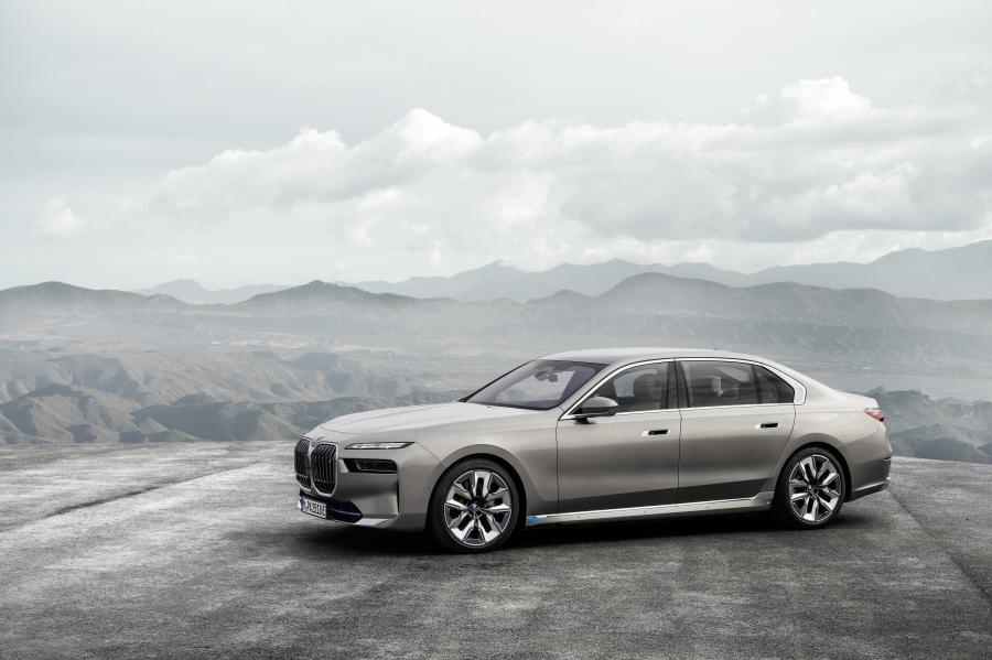  BMW i7 xDrive60 (G70) 2022 года  (фото 13 из 24)