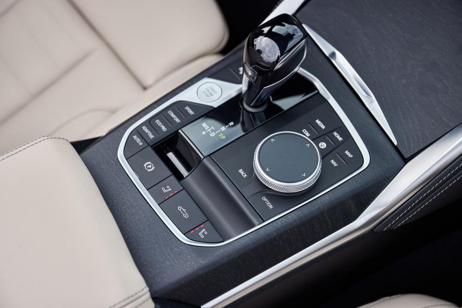 Панель приборов M440i xDrive Convertible 2021 года  (фото 9 из 15)