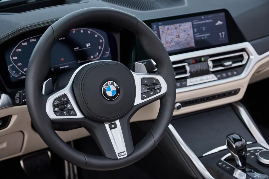 Панель приборов M440i xDrive Convertible 2021 года  (фото 11 из 15)