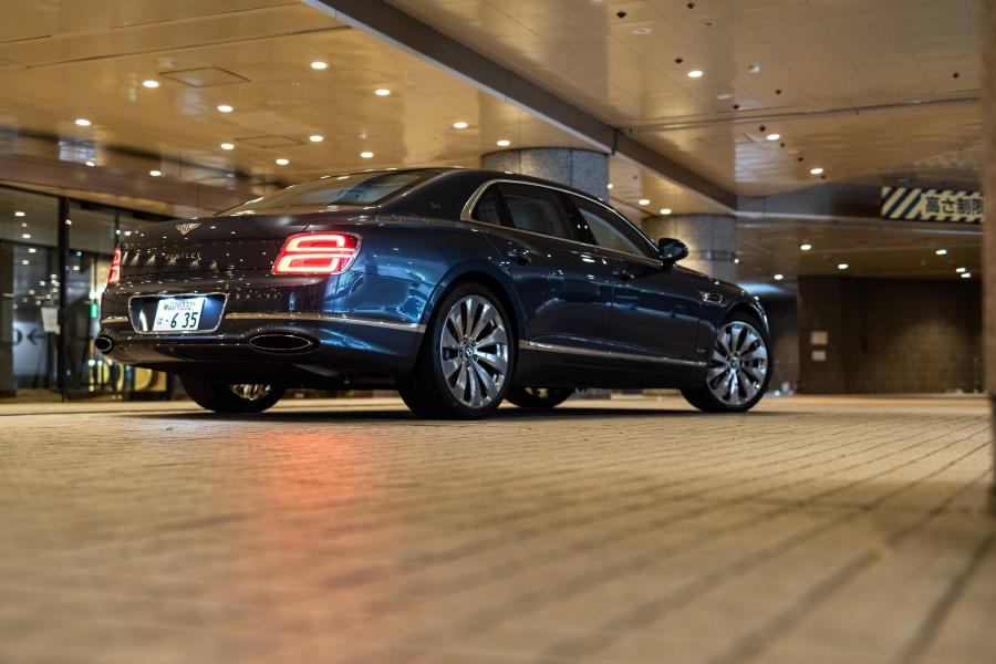 Bentley Flying Spur 2020 салон