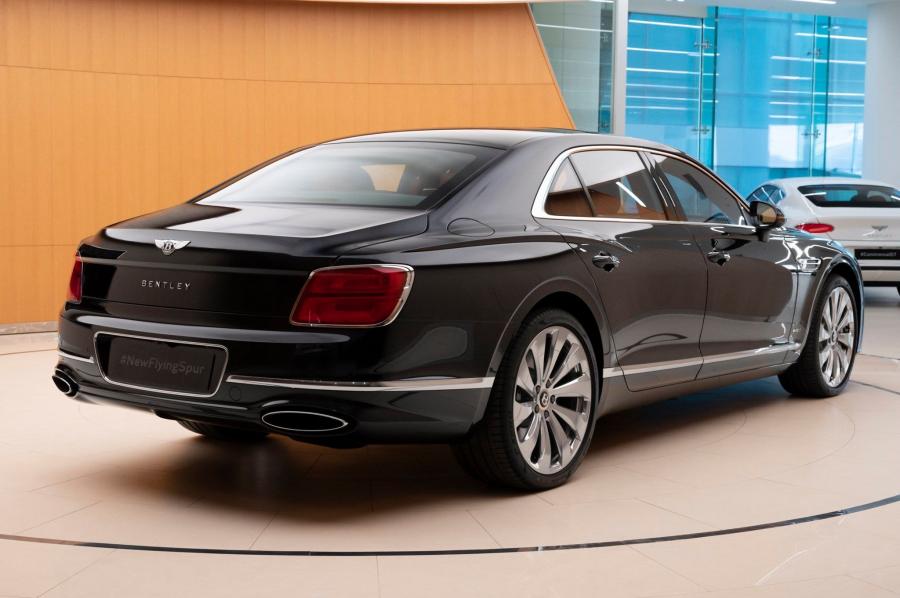 Bentley Flying Spur 2020 салон