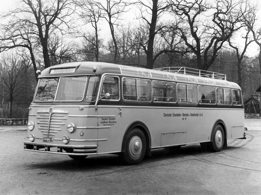Autobus avec Fascicule HACHETTE n° 72 LE BUSSING 5000 TU de