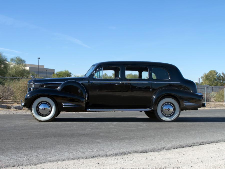 Cadillac v16 Imperial sedan