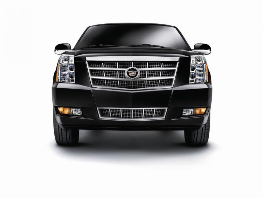 Cadillac Escalade вид спереди