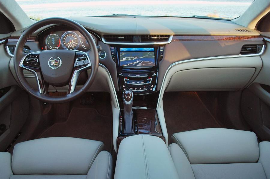 Cadillac xts 2014 года