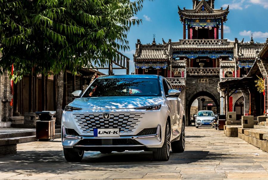  Changan UNI-K 2021 года  (фото 9 из 12)