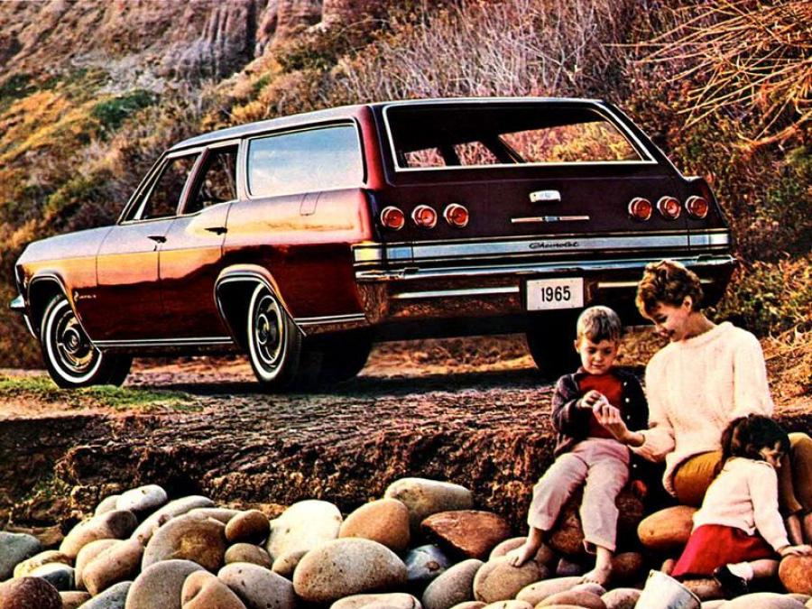 Chevrolet Impala Station Wagon 1965 года (фото 2 из 3). Назад. 