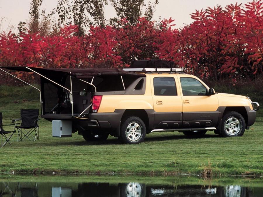 Chevrolet Avalanche Base Camp Concept 2000 года (фото 2 из 3). 