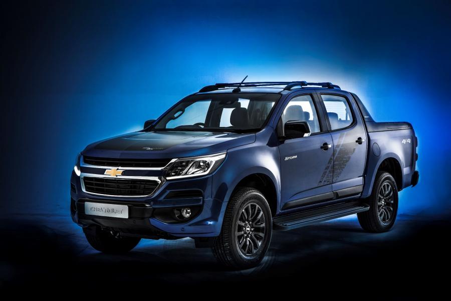 High country. Chevrolet_Colorado_Storm. Chevrolet Country. Chevrolet Colorado High Country 2011. Harleybella автомобиль Chevrolet Colorado.